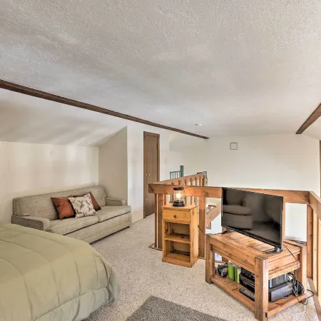 Mtn-View Silverthorne Gem w/ Shared Hot Tub