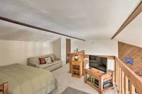Near Hiking: Mtn-View Condo in Silverthorne! Hotels in Silverthorne
