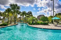 Chic Villa w/ Resort Perks ~ 10 Mi to Disney! - Villas