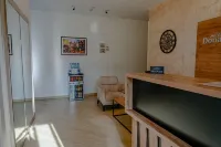 Dona, Altina Hotels in Novi Banovci