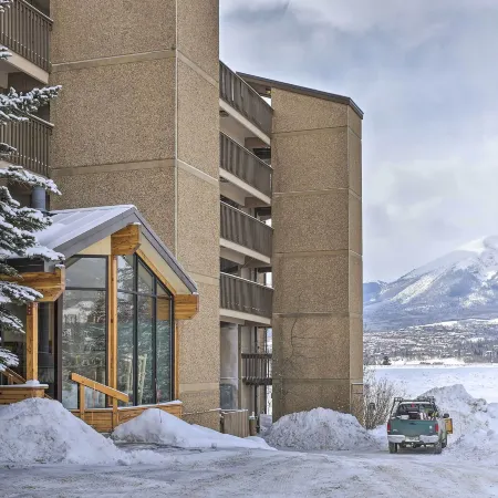 Mtn Views, Ground Floor: Rec Path and Lake Access