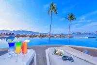 Krystal Beach Acapulco - Pools