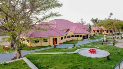 Sandmark Hotel Serengeti Hotel di 