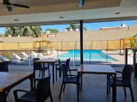 Howard Johnson by Wyndham Yerba Buena - Pools
