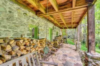 Peaceful Burnsville Cabin By South Toe River! - 2-Star