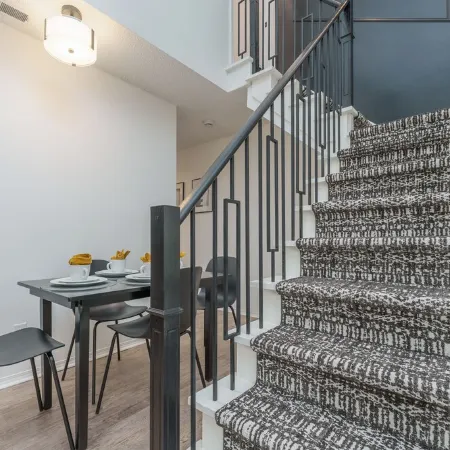 Center of city private Town Home W/fire pit &BBQ