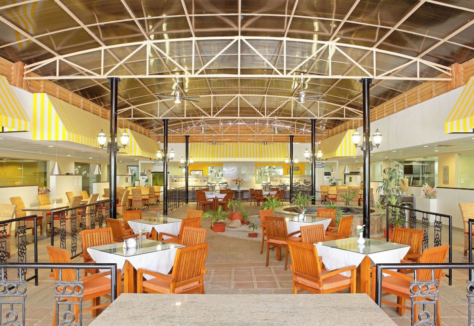 Evoma HotelOver view