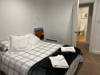 Beach house with panoramic views Hotels near Larnach Castle