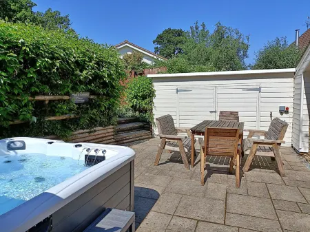 Little Dunley - Lake View