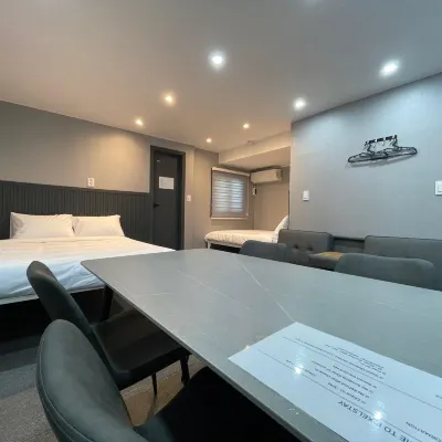 Inn the hour Hotel dekat Stasiun Chungmu-ro