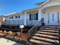 Luxury Spacious Studio in Woodside Plaza