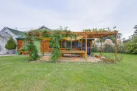2 Mi to Downtown: Tranquil Abode in Chincoteague!