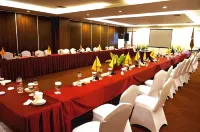 Ameera Hotel Hoteles en Senapelan