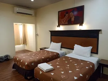 Grand Mansion Hotel