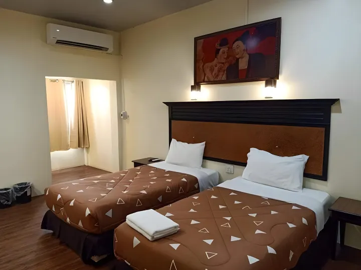 Grand Mansion Hotel