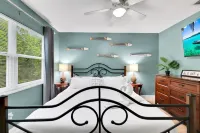 FL's Nature Coast Getaway - 4BR/2BA w/ Boat Parking
