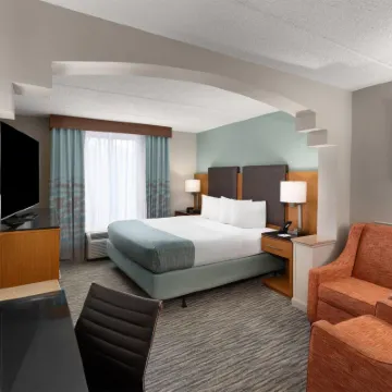 Wingate by Wyndham Greensboro/Coliseum Hotels near Friendly Center