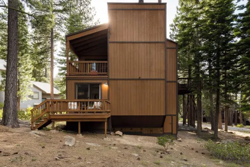 Wolfe by AvantStay 5Mins NorthStar w Hot Tub, Fireplace, 2 Private Decks