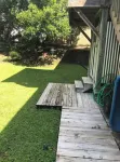 Emerald Mermaid cozy studio apt private beach access including parking & shower