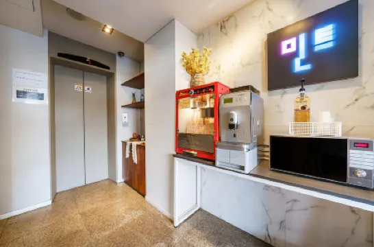 Incheon(Dongam) Hotel Mint Отели рядом с достопримечательностью «Juan Central Church»