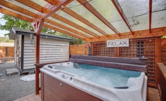 Farmhouse w/ Private Hot Tub < 1 Mile to Birch Bay
