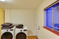 Crestline Cabin Mountain Views and Fire Pit! - 3-Sterne