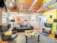 Tranquil Mountain Getaway in Troutdale: Game Room! Hotels in Smyth County