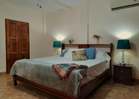 3 BR Colonial Downtown With Private Pool , King Beds, A/C and Great View Отели рядом с достопримечательностью «Avenia La Calzada»