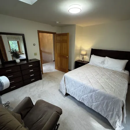 Charming Garden Cottage Near Bar Harbor village and Acadia National Park
