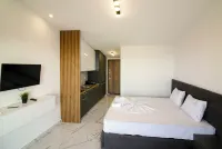 ARA Luxury Suites - Parvekkeita
