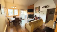Top floor two level 2 bedroom, Mountain View!