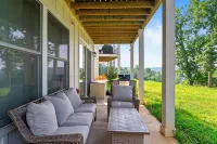 Brand New! Deerfield house with covered boat slip!