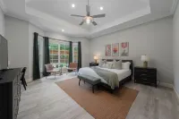 Spacious 4-bedroom house near DFW, Hot Tub, Game Room, Backyard Playset