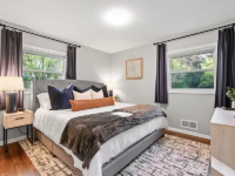 REMODELED Home, KING Beds, FAST WiFi Hotels in Minnetonka