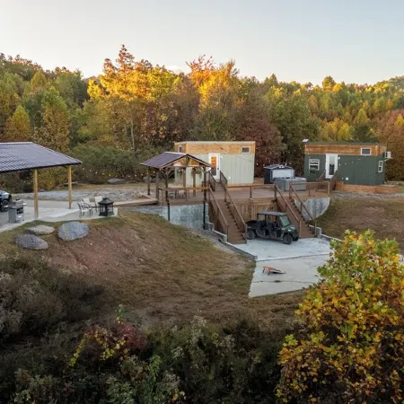Secluded Mountain Getaway - 1 Cozy Tiny Home with SPECTACULAR views