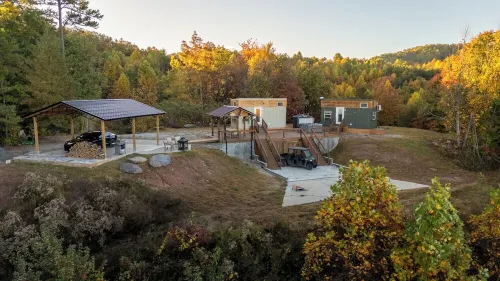 Secluded Mountain Getaway - 1 Cozy Tiny Home with SPECTACULAR views