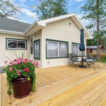 Remodeled! Enjoy the tranquility of a lakefront cottage on Van Etten Lake!