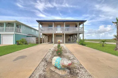 Spacious & Pet Friendly + Game Room Sleeps 10