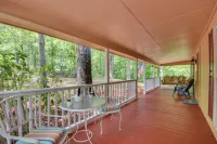 The Lake Place Cabin w/ Golf Cart & Free Kayaks! - 3-Star