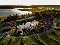 Campsite - Combined Tents with Kitchen and Bathroom Located Near a Pond Hotels in Marknesse