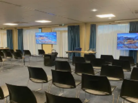 Kyriad Prestige Bordeaux Aeroport Hotels in Merignac