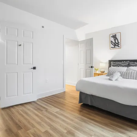 Well Appointed Apartments W Full Comfort Отели рядом с достопримечательностью «Могила Неизвестного Солдата»