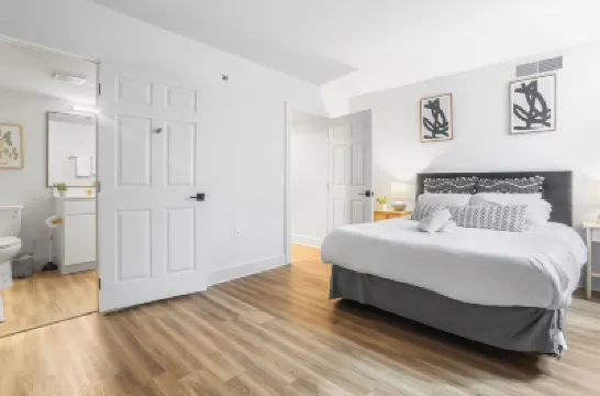 Well Appointed Apartments W Full Comfort Hotels in 