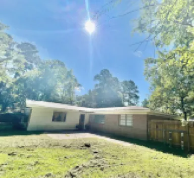 Sweet Family Home, spacious area with all new material inside the house