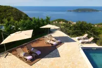 Oak Leaf Residences