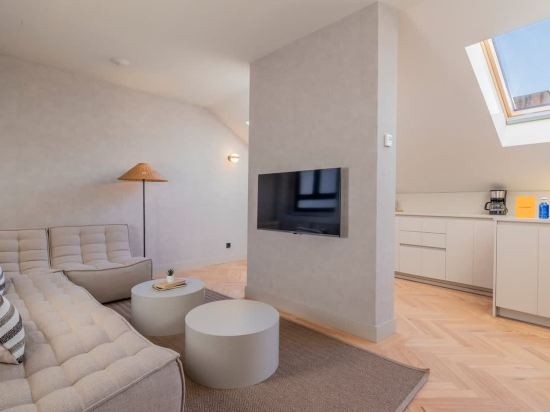 w Cozy Penthouse at Palacio Real