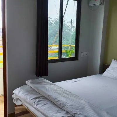 Shri Hari Kunj Paying Guest House Các khách sạn gần Chùa Tulsi Manas