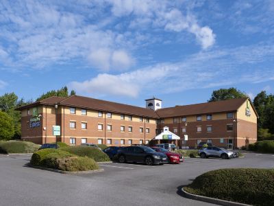 Holiday Inn Express TAUNTON EAST by IHG