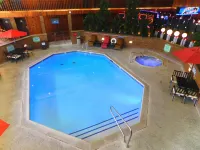 Ramada by Wyndham Ely - Pools