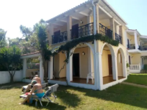 伊利莎海灘酒店